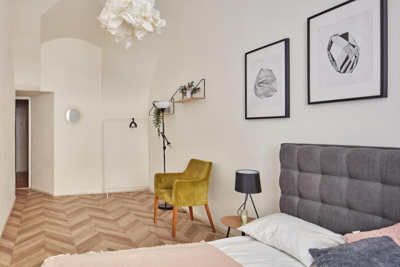 Cozy Flat In New Town By Prague Days Apartment Exterior photo