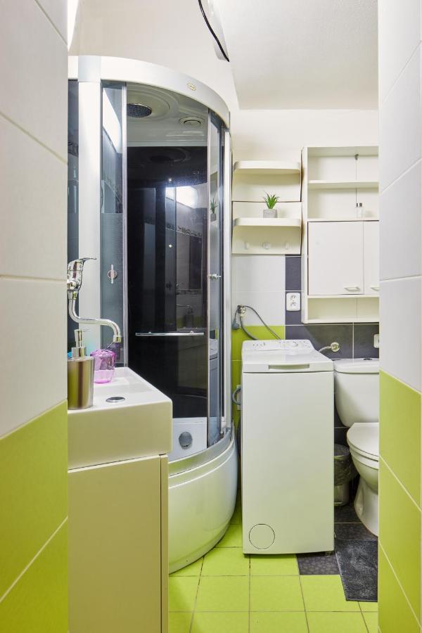 Cozy Flat In New Town By Prague Days Apartment Exterior photo